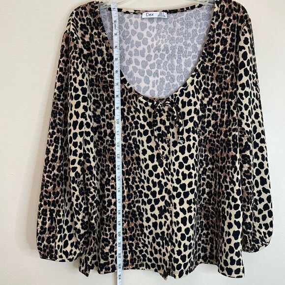 Dex|Cheetah| Has Stretch|Button up|Nice Fabric - Picture 3 of 11